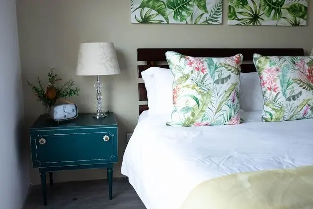 Self-Catering Unit with 2 separate Rooms