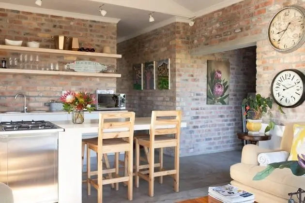 Self-Catering Unit with 2 separate Rooms