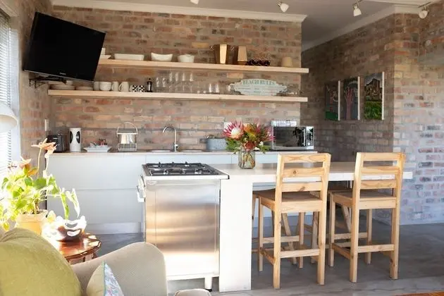 Self-Catering Unit with 2 separate Rooms