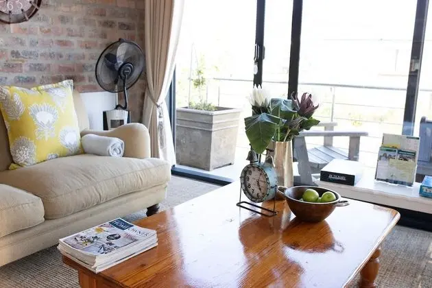 Self-Catering Unit with 2 separate Rooms