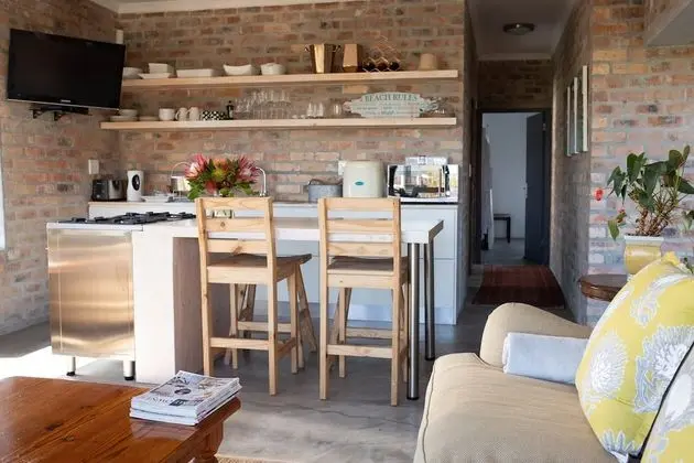 Self-Catering Unit with 2 separate Rooms