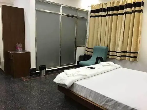 Tek Büyük Yataklı Oda, 1 Çift Kişilik Yatak