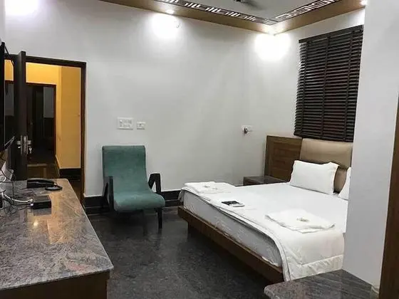 Tek Büyük Yataklı Oda, 1 Çift Kişilik Yatak