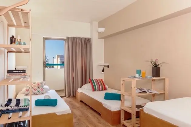 Üç Kişilik Oda