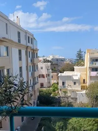 Üç Kişilik Oda