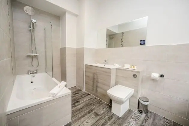 Deluxe Tek Büyük Yataklı Oda, Banyolu/Duşlu