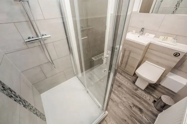 Standard Tek Büyük Yataklı Oda, Banyolu/Duşlu
