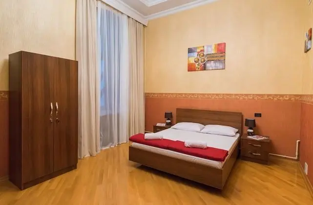 Economy Tek Büyük Yataklı Oda, 1 Çift Kişilik Yatak, Ortak Banyo