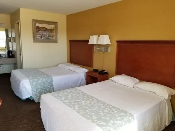 Oda, 2 Büyük (Queen) Boy Yatak, Sigara İçilmez