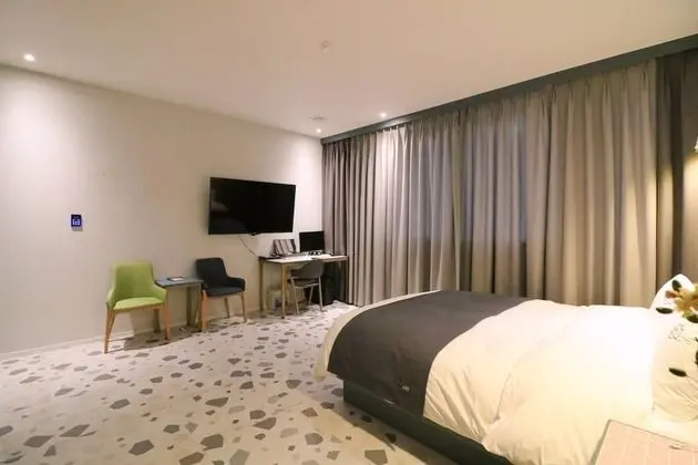 Deluxe Tek Büyük Yataklı Oda