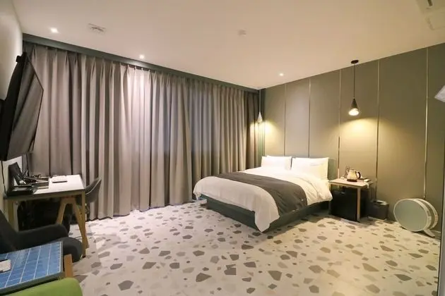 Deluxe Tek Büyük Yataklı Oda