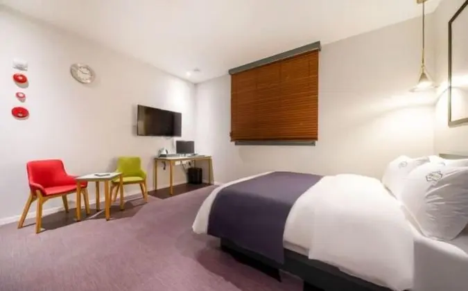 Standard Tek Büyük Yataklı Oda