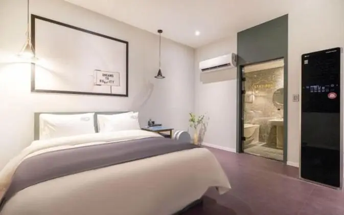 Standard Tek Büyük Yataklı Oda