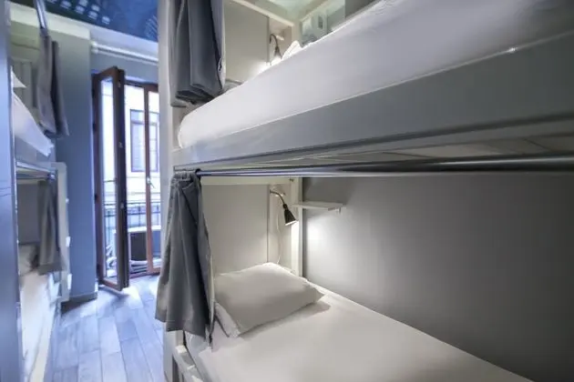 Basic Ortak Ranzalı Oda, Karma Ranzalı Oda, Ortak Banyo (4 Beds)