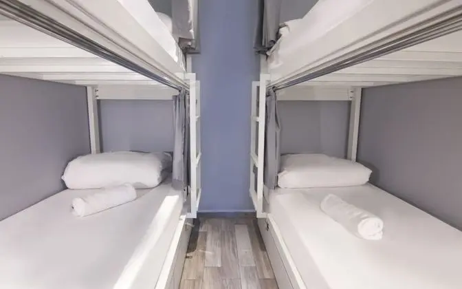 Deluxe Ortak Ranzalı Oda, Karma Ranzalı Oda, Özel Banyo (4 Beds)
