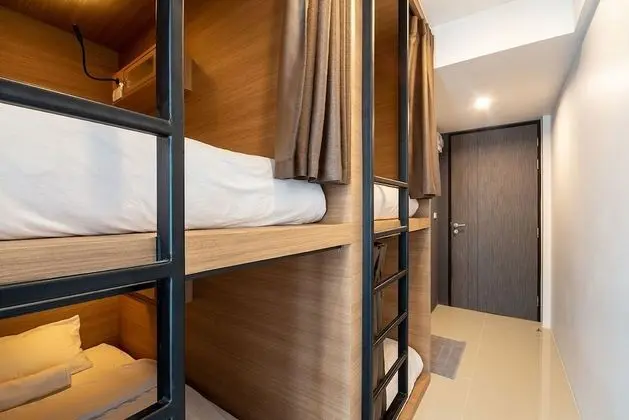 Family Dorm Capsule 4-Beds Private Bathroom