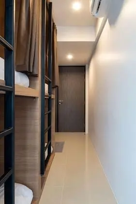 Family Dorm Capsule 4-Beds Private Bathroom