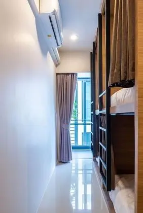 Family Dorm Capsule 4-Beds Private Bathroom