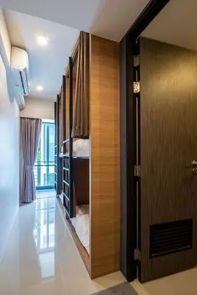 Family Dorm Capsule 4-Beds Private Bathroom