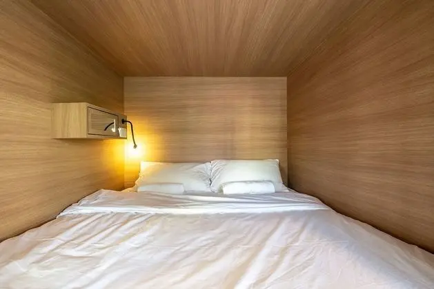 Mixed Dorm Double Bed Capsule 12-Beds