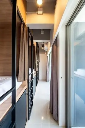 Mixed Dorm Double Bed Capsule 12-Beds