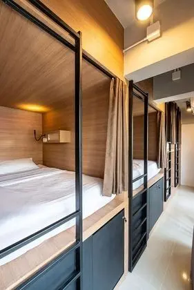 Mixed Dorm Double Bed Capsule 12-Beds