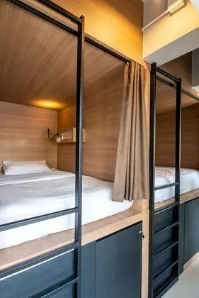 Mixed Dorm Double Bed Capsule 12-Beds
