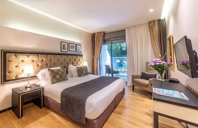 Deluxe Tek Büyük Yataklı Oda, Balkon
