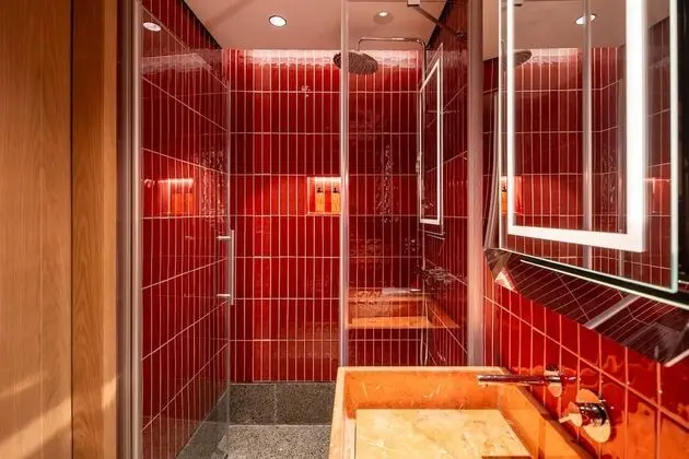 City Tek Büyük Yataklı Oda