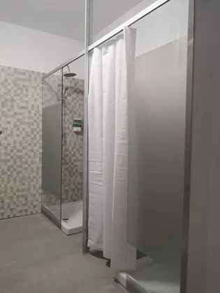 Ortak Ranzalı Oda, Karma Ranzalı Oda, Ortak Banyo