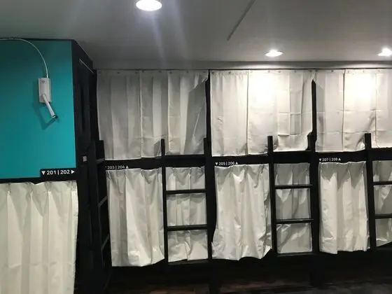 Ortak Ranzalı Oda, Sadece kadınlar için