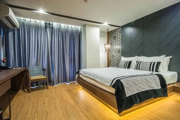 Deluxe Tek Büyük Yataklı Oda