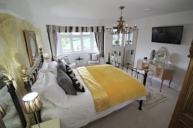 Süit, Banyolu/Duşlu (Dipford)