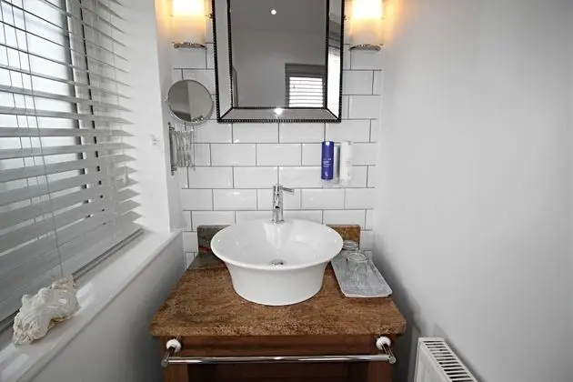 Tek Büyük Yataklı Oda, Banyolu/Duşlu