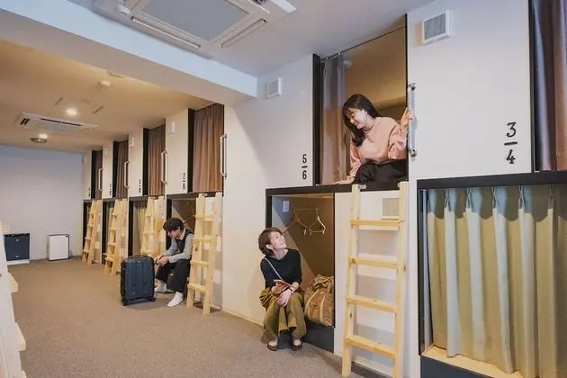 Ortak Ranzalı Oda, Karma Ranzalı Oda (1 Bunk bed)