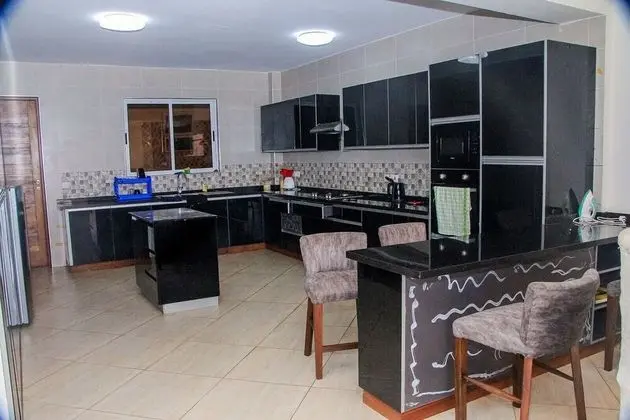 Business Tek Büyük Yataklı Oda