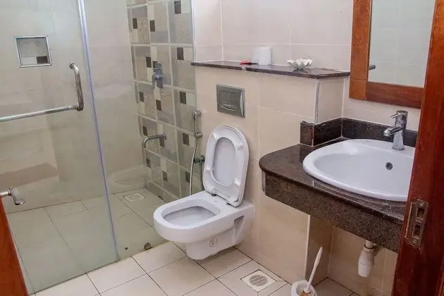 Business Tek Büyük Yataklı Oda