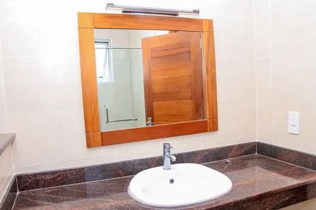 Business Tek Büyük Yataklı Oda