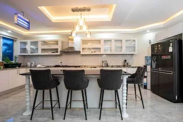 Luxury Tek Büyük Yataklı Oda
