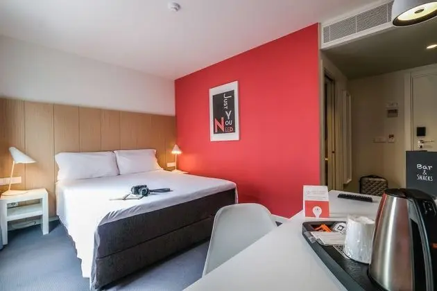 Tek Büyük Yataklı Oda, 1 Büyük (Queen) Boy Yatak