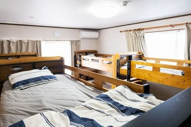 Ortak Ranzalı Oda, Karma Ranzalı Oda (Bunk bed)