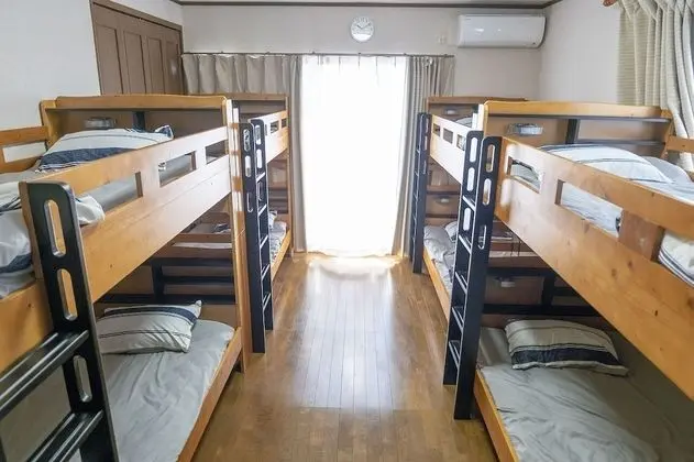 Ortak Ranzalı Oda, Karma Ranzalı Oda (Bunk bed)