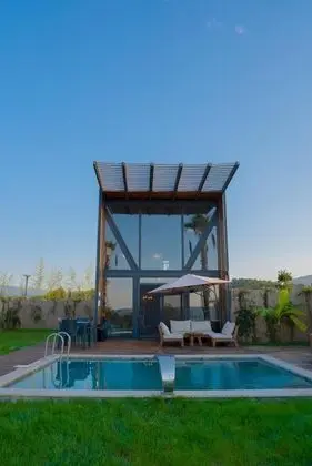 1+1 Bungalov, Göl Manzaralı, Isıtmalı Özel Havuzlu