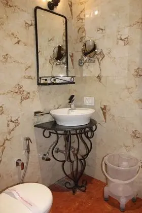 Standard Stüdyo, 1 En Büyük (King) Boy Yatak, Sigara İçilmez