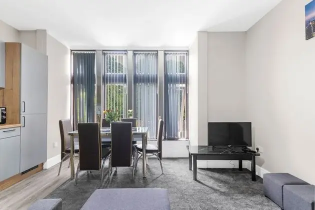Superior Apart Daire, Banyolu/Duşlu (Ground floor Apt 2)
