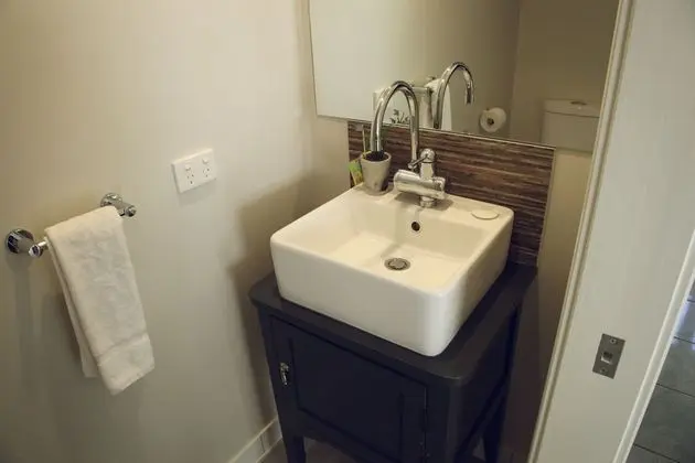 Standard Oda, Ortak Banyo (Room 2)