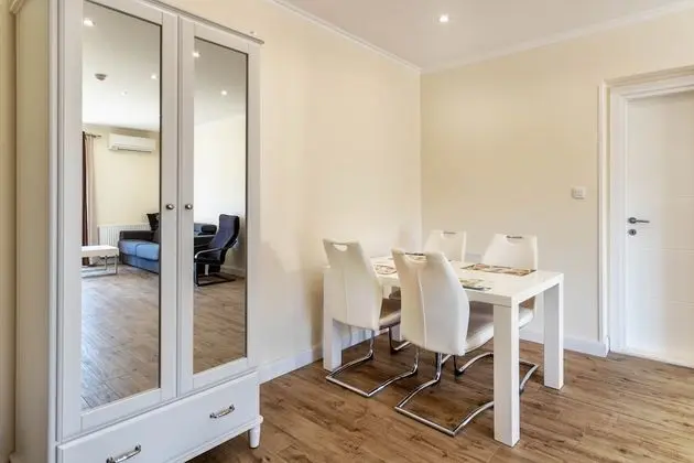 Deluxe Apart Daire, Balkon