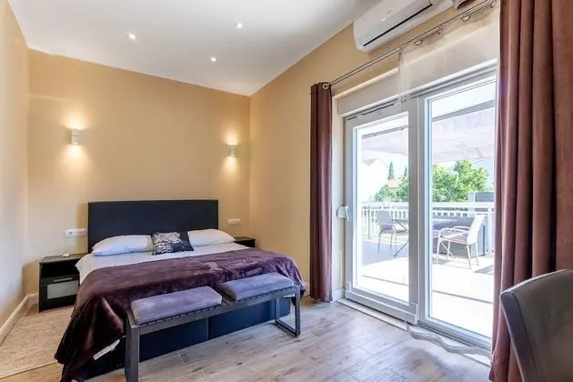 Stüdyo, Balkon