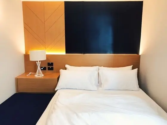 Private Room with Shared Bathroom