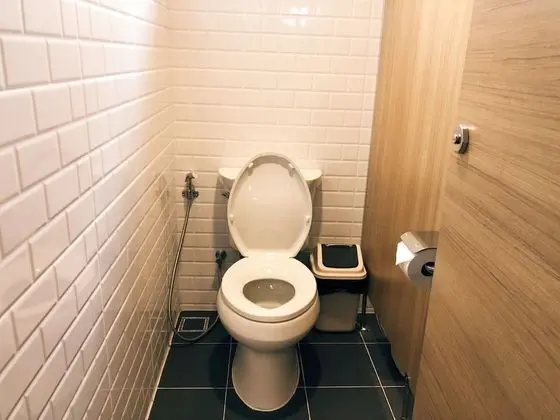Private Room with Shared Bathroom